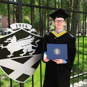 Meet your Posher, Casey